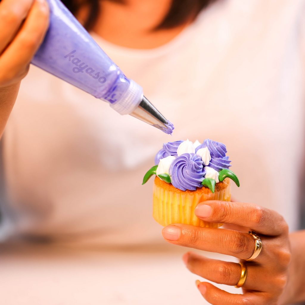 Kayaso Stainless Steel 24-Piece Decorating Icing Tip Set Includes 20 pcs Piping Bags with Couplers