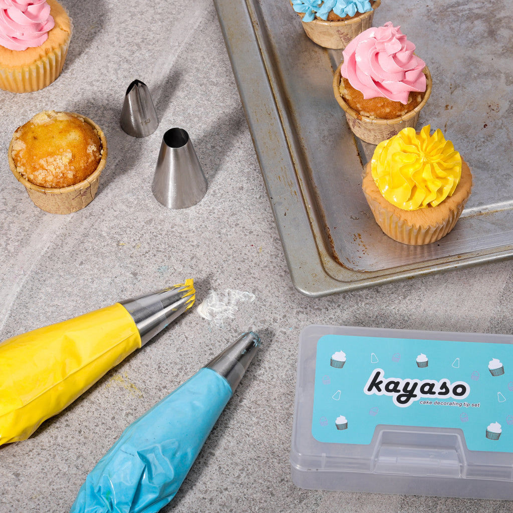 Kayaso 9 Piece Round Piping Tip Set with 20 Disposable Decorating Bags, Stainless Steel Pastry Tips, Graduated Sizes