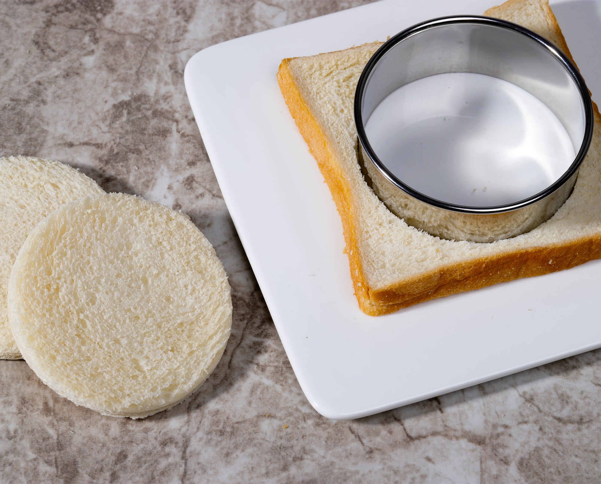 Kayaso Round Cutters in Graduated Sizes, Stainless Steel, 12 Pc Set (Plain Edge)